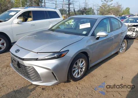 2025 Toyota Camry Le z USA, uszkodzony, nr VIN 4T1DBADK8SU000851